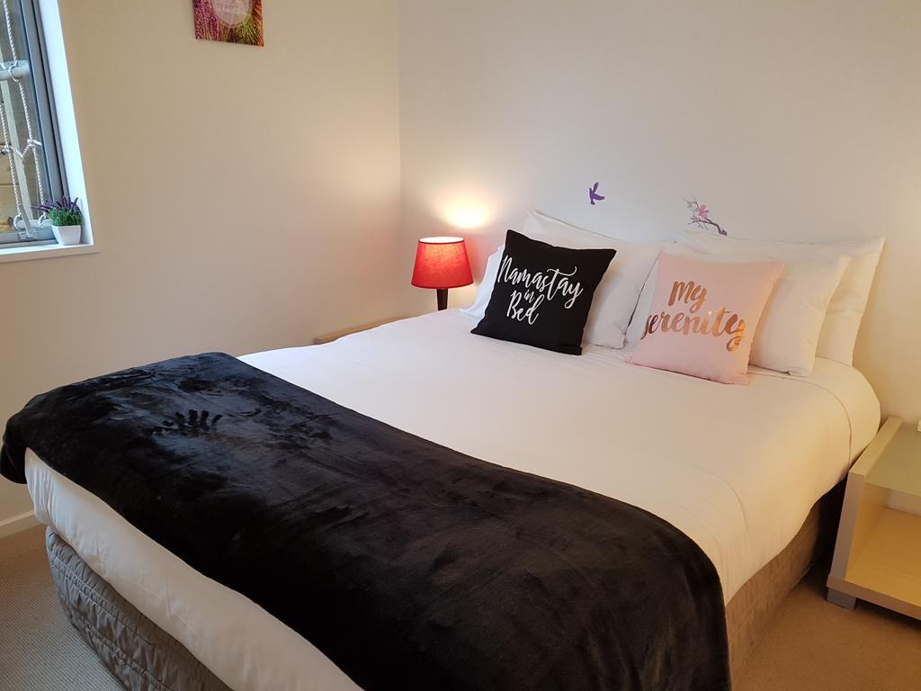 Central Lakeview Apartment With Amazing Rooftop 镇上湖景三室套房 Queenstown Eksteriør billede